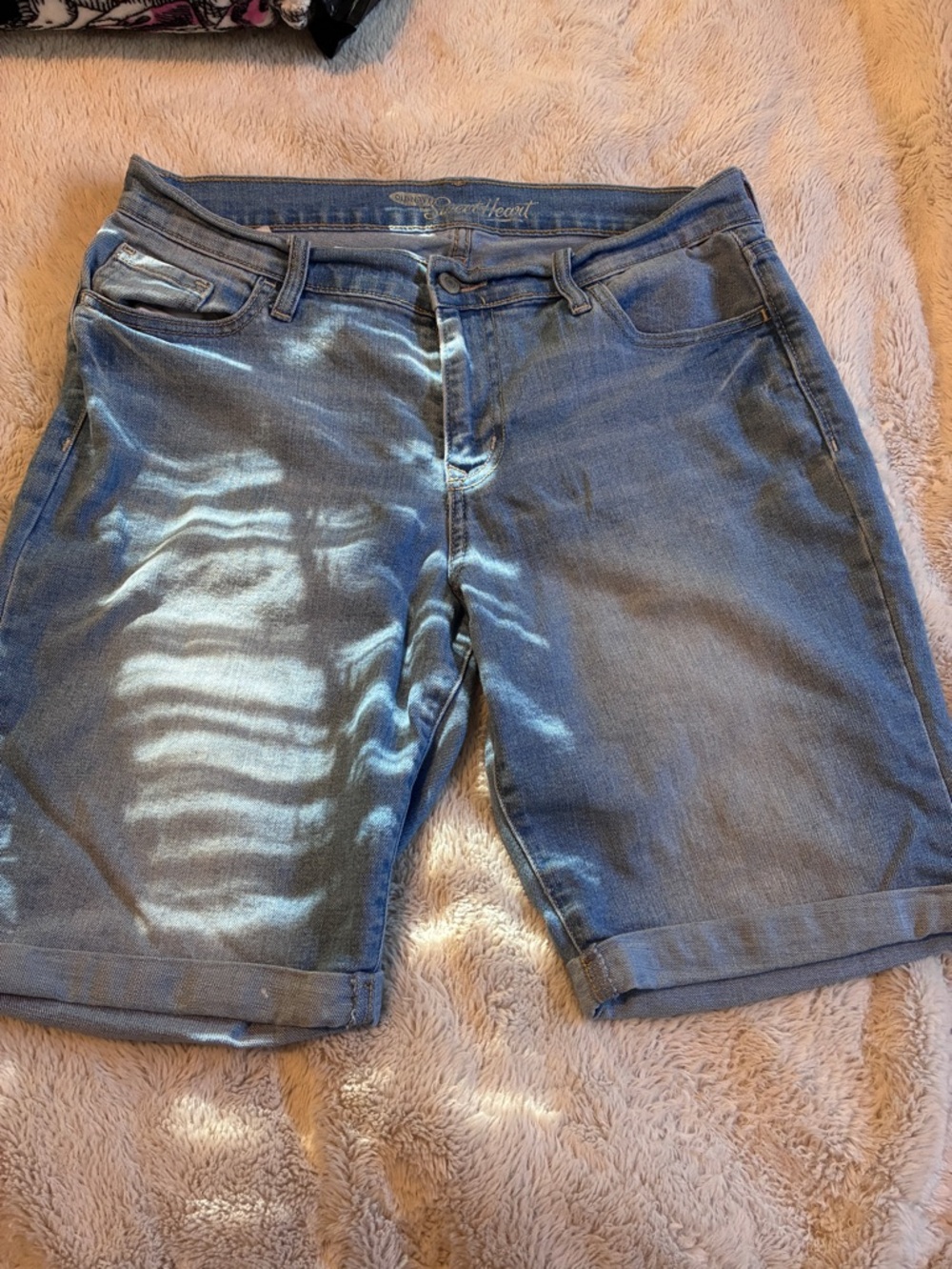 Old Navy sweetheart Bermuda Jean shorts- size 10